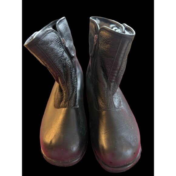 Black Fur Lined Ankle Boots Made In Canada Size 7 - Picture 2 of 16